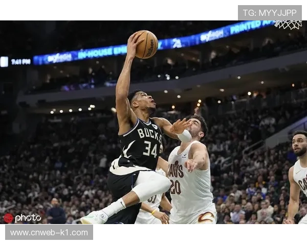 猛龙110-99击败骑士，米切尔空砍30分